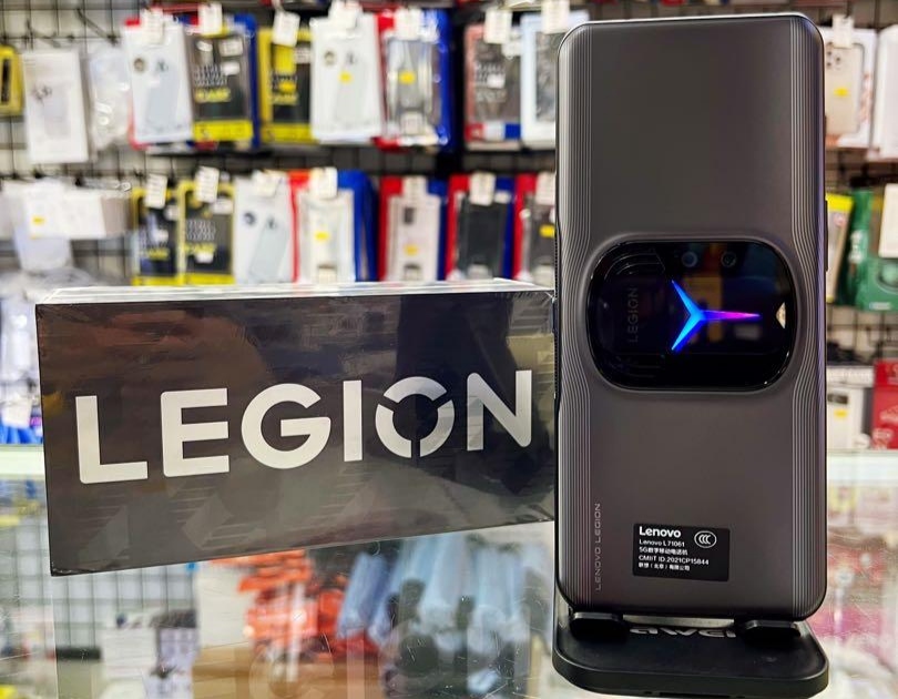 Lenovo Legion Y90, HP Gaming Layar Lega  dengan Kecepatan Refresh Rate 165Hz