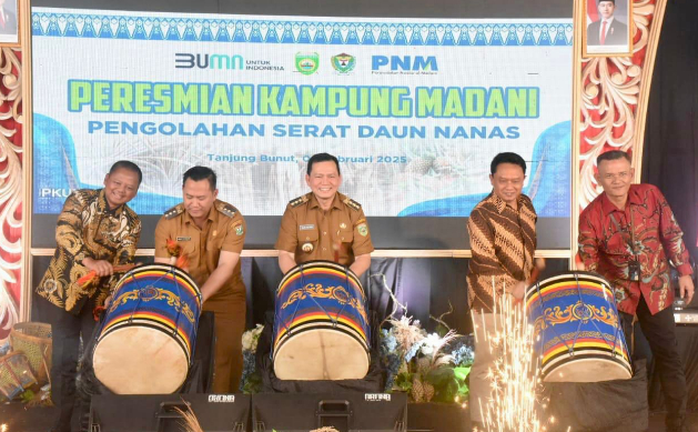 Bukti Komitmen Bersama, Pj Gubernur Sumsel Elen Setiadi Resmikan Kampung Madani Serat Nanas Muara Enim