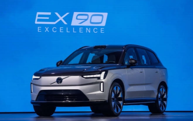 Volvo EX60 Pilihan SUV Listrik Terbaru yang Hadir dengan Jarak Tempuh 810 KM