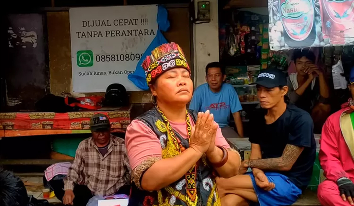 Bikin Bulu Kuduk Merinding, Dibalik Khasiat Minyak Bintang Ibu Ida Dayak Terdapat Mitos dan Kesan Mistis