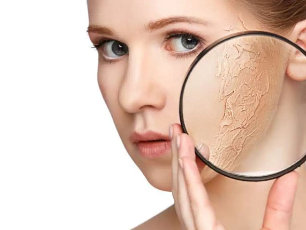 Mulai Sekarang Jangan Takut Make Up, Ini 4 Tips Memilih Kosmetik Untuk Pemilik Kulit Wajah Kering 