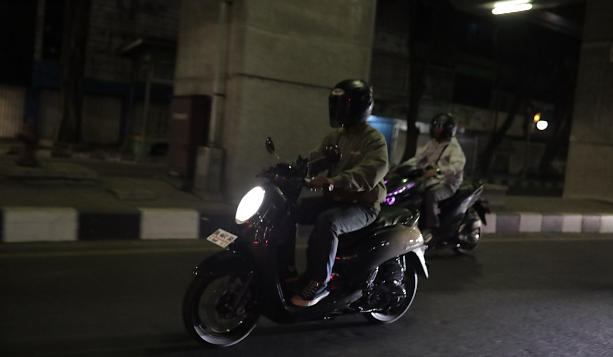 Astra Motor Sumsel Bagikan Tips Cari Aman Berkendara di Malam Hari