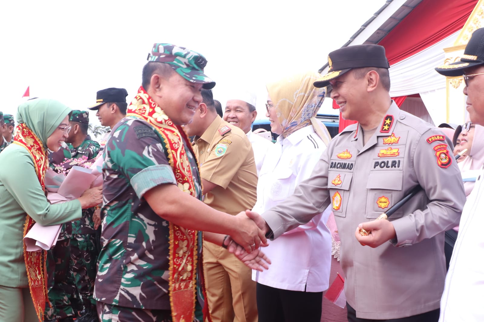 Kapolda Sumatera Selatan Dampingi KASAD Jenderal Dudung Resmikan Agrowisata Tekno 44
