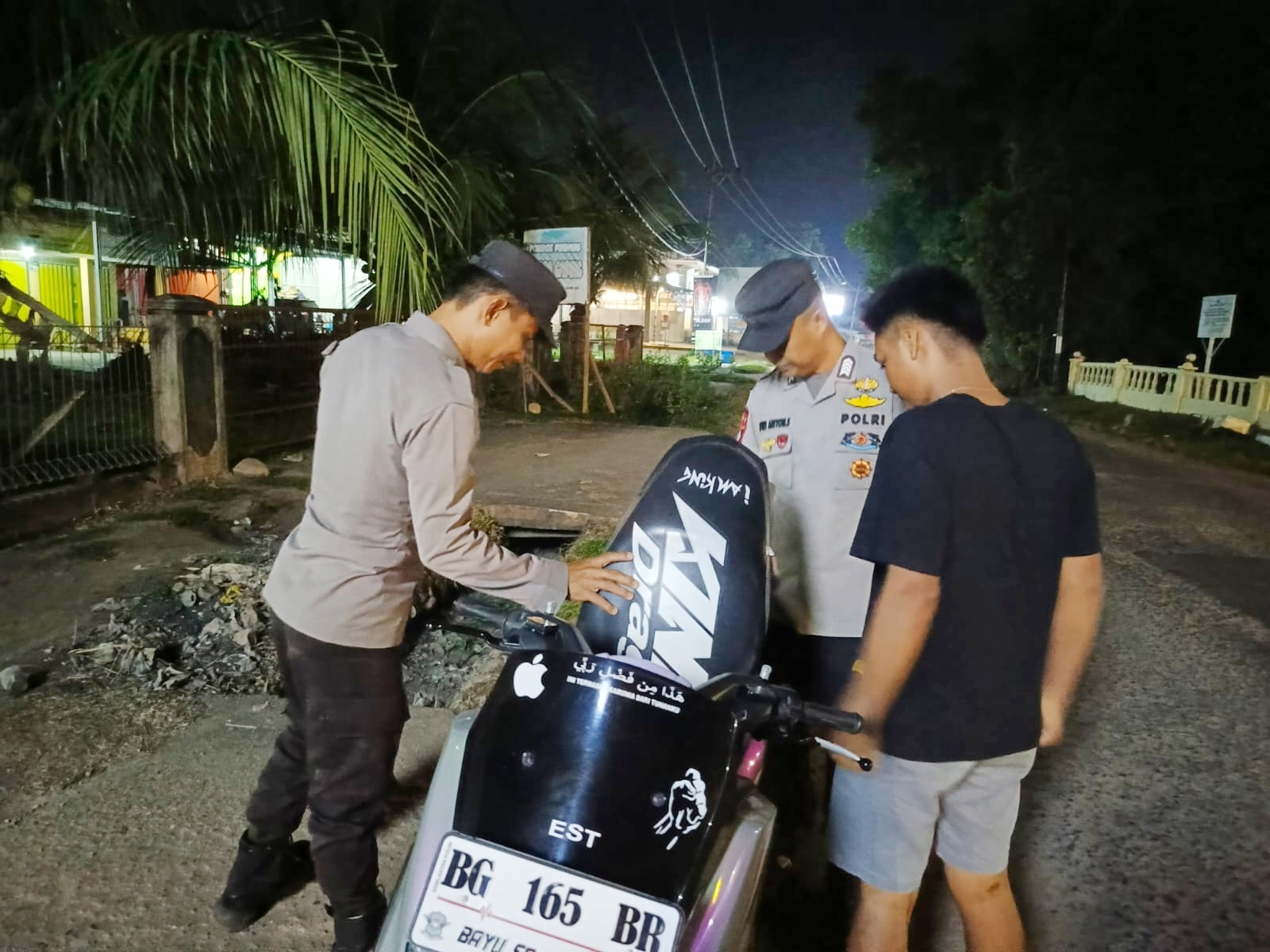 KRYD Polsek Tanjung Batu Ogan Ilir, Upaya Berikan Rasa Aman dan Nyaman ke Masyarakat di Malam Libur