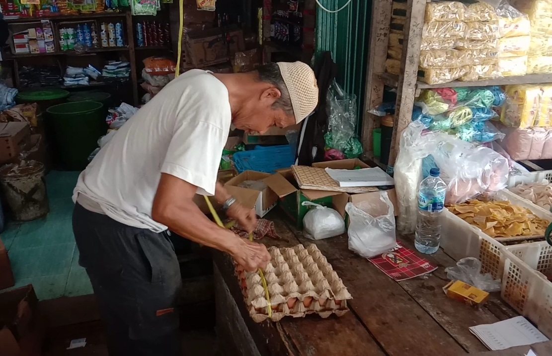 Pedagang Bakso di Muratara Stop Bikin Bakso Telur, Telur Ayam Langkah