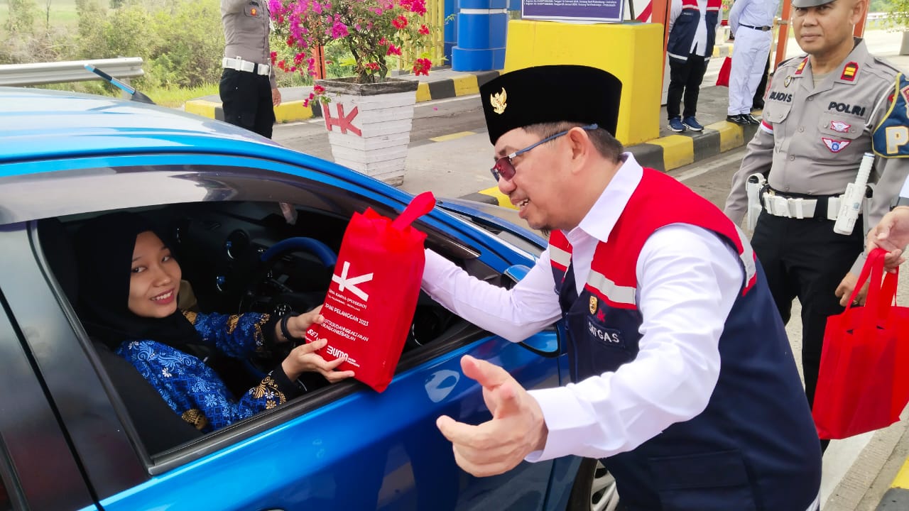 Kemeriahan HUT Kemerdekaan RI ke-79 di Ruas Tol Palin-Prabu, dari Upacara Khidmat Hingga Bagi-Bagi Souvenir