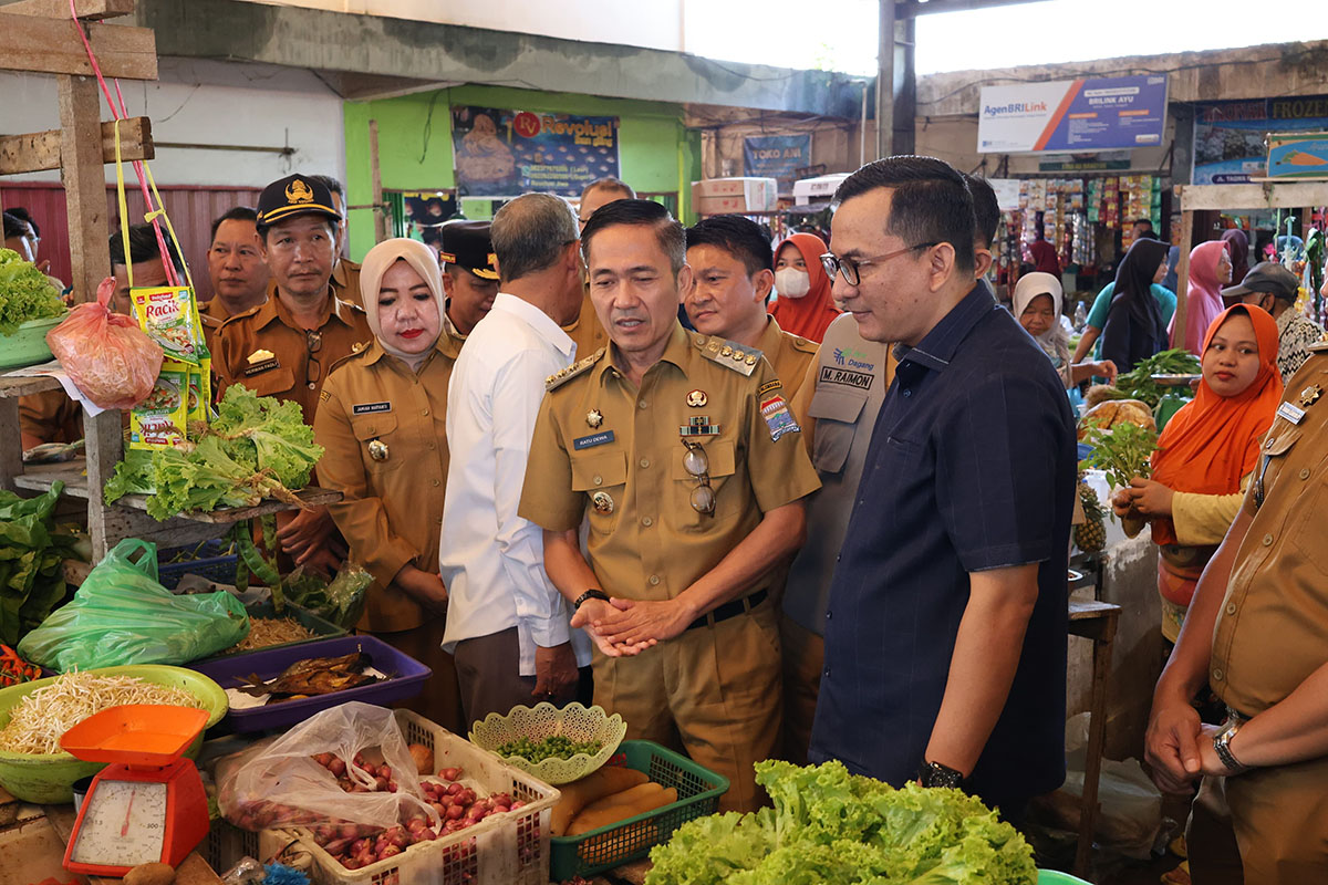 Pj Walikota Palembang Terus Pantau Harga Kebutuhan Pokok Serta Mengadakan Pasar Murah di 13 Kecamatan