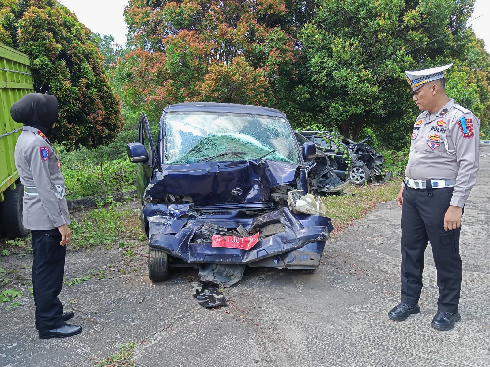 Tabrak Belakang Innova, Pengemudi Mobil Berplat Merah Asal Pagaralam Tewas di Prabumulih 