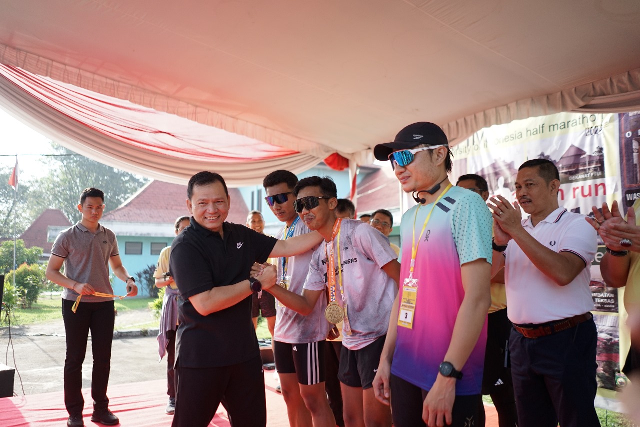 Sambut Puncak UI Half Marathon 2024, Iluni UI Sumsel Adakan Fun Walk di Jakabaring Palembang