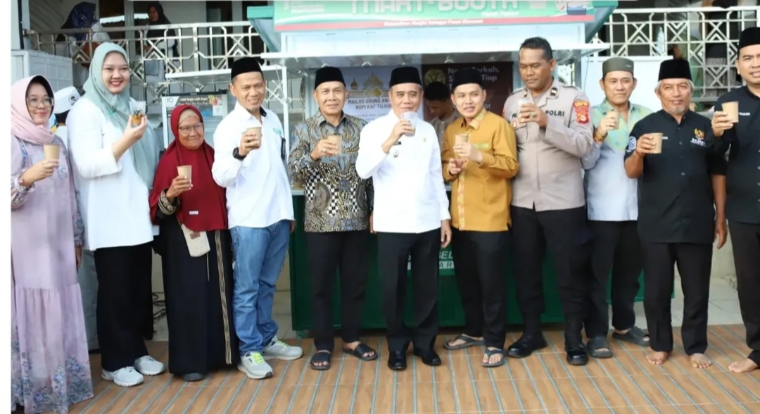 Wakil Bupati Ogan Ilir Resmikan Mart-Booth Kopi Kaf Tujuh di Masjid Agung An-Nur Tanjung Senai