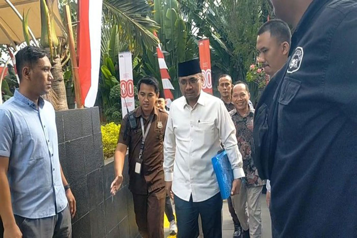 Sakit Saluran Pencernaan, Penahanan Yaqut Dibantarkan