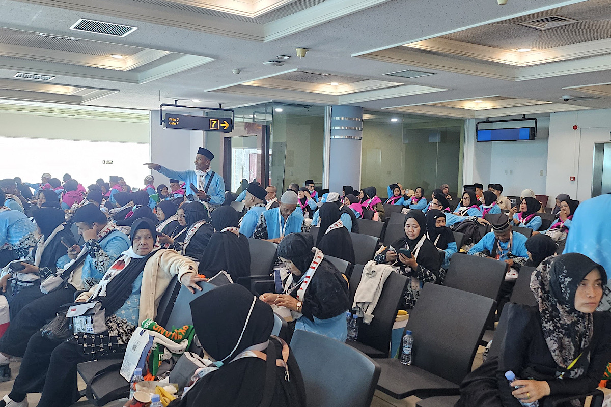 Bandara Internasional Sultan Mahmud Badaruddin II Berangkatkan 441 Calon Jemaah Haji Antara Asal Babel