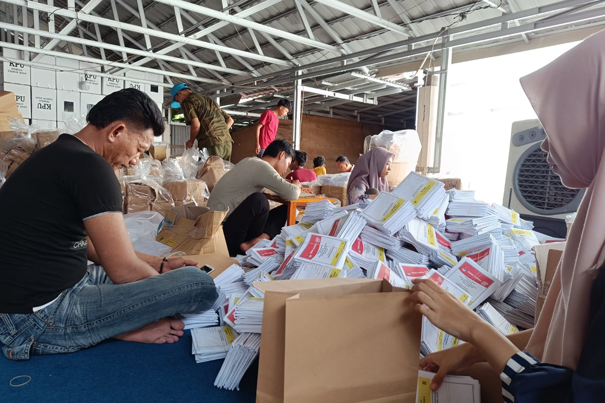 KPU OKI Tuntaskan Checking dan Packing Logistik Surat Suara Pemilu 2024