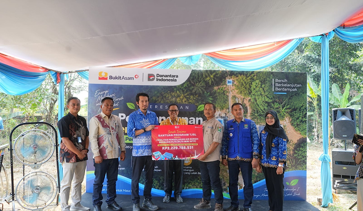 PTBA Hadirkan Akses Air Berbasis Energi Surya bagi Warga Talang Jawa Sidomulyo I