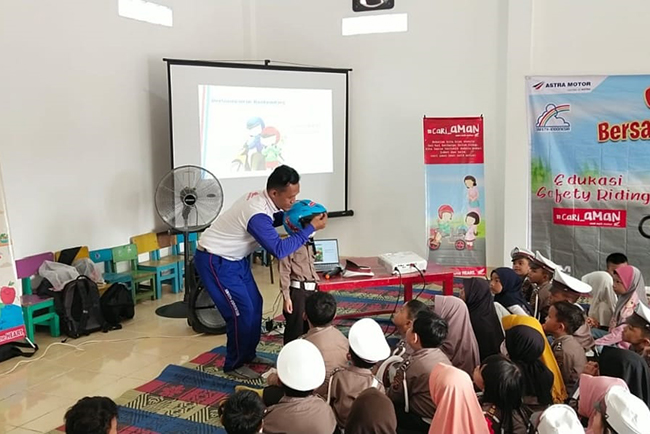 Peringat Hari Anak Nasional, Astra Motor Sumsel Edukasi #Cari_Aman Sejak Dini