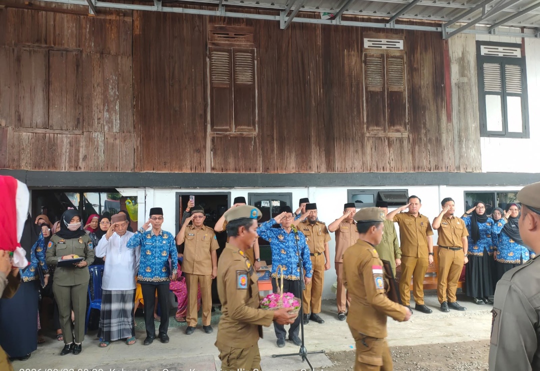 Pemkab OKI Makamkan PNS Inspektorat Secara Kedinasan