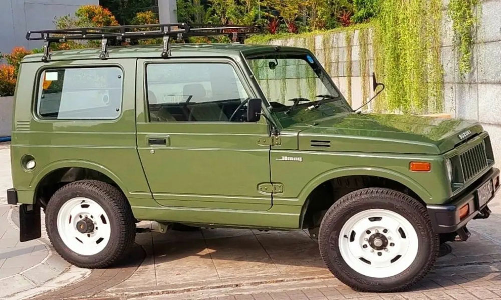 Jimny Antik Terbakar di Parkiran PIM 5, ini Penyebabnya