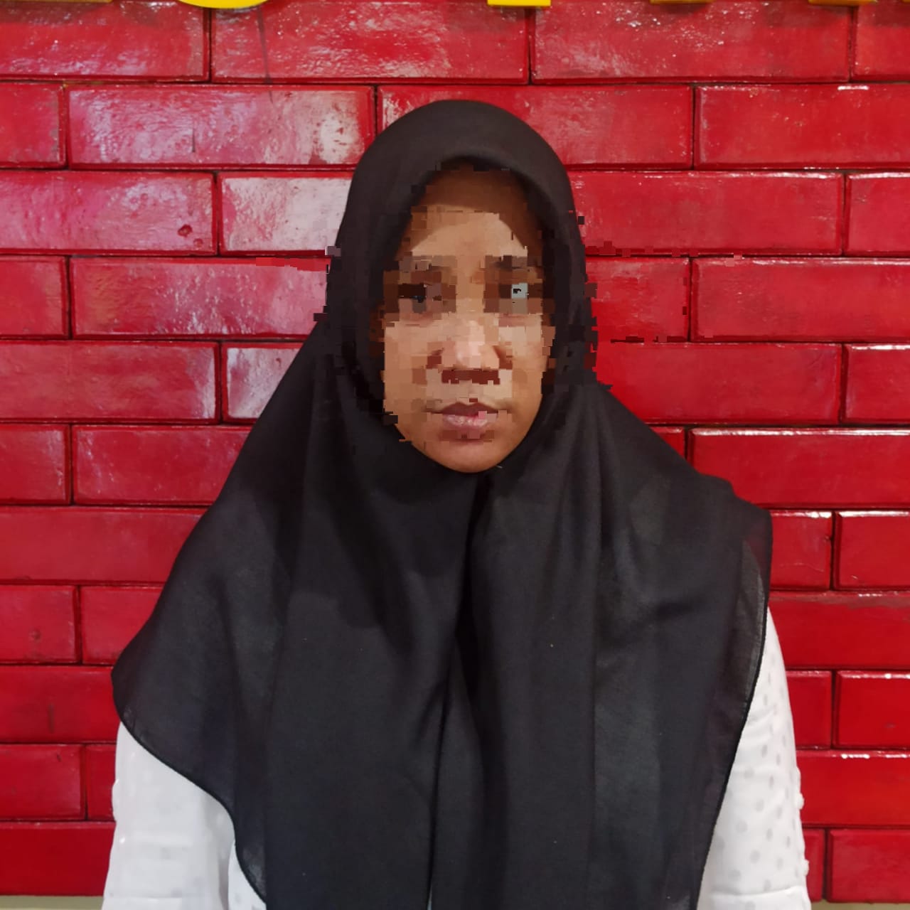 Kepergok CCTV Bobol Brangkas Gasak Uang Puluhan Juta, Kasir RM di Palembang Menangis Diserahkan ke Polisi