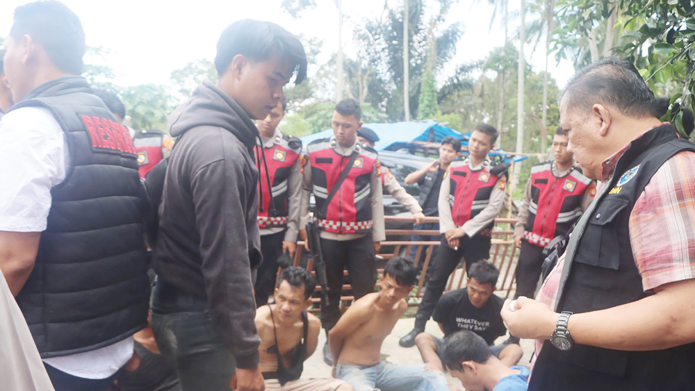 2 Rumah di Kampung Narkoba Empat Lawang Digerebek Tim Gabungan, 7 Orang Diamankan