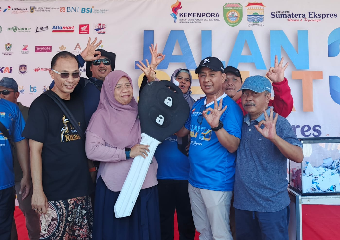 Sempat Mau Pulang, ASN Banyuasin Tiba-Tiba Dapat Doorprize Utama Mobil di HUT Sumatera Ekspres