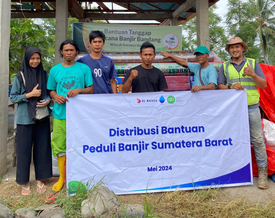 XL Axiata Peduli Salurkan Bantuan untuk Warga Terdampak Banjir Lahar Dingin Gunung Marapi di Sumatera Barat