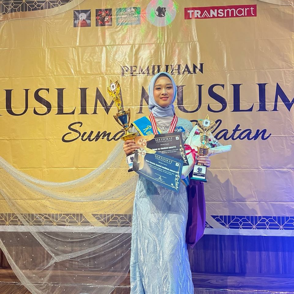 Mahasiswi Universitas Bina Darma Palembang Raih Runner Up 1 dan Jadi Best Favorite Muslim Muslimah Sumsel 2024