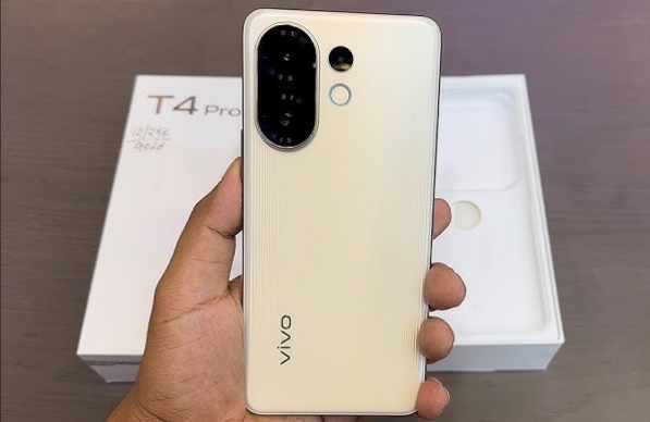 Vivo T4 Pro Hadirkan Kombinasi Layar AMOLED dengan Kapasitas Baterai Besar