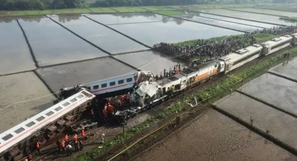 Fakta Dibalik Insiden Kecalakaan KA Turangga-KRL Bandung Raya, Cek Fakta Mengerikan Disini?