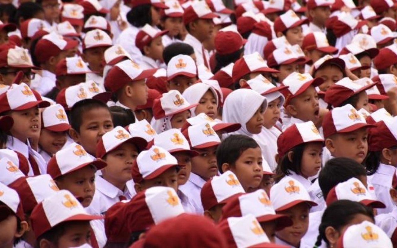 Seragam Sekolah Baru Disahkan, Ini yang Disiapkan Wali Murid Calon PPDB