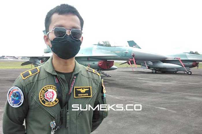 Pameran Alutsista TNI AU, Pilot Pesawat Tempur ini Jadi Artis Dadakan