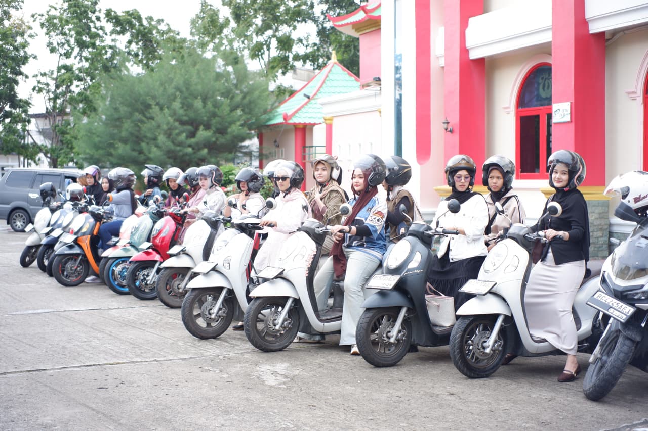 Ngabuburit Seru Bareng Scoopy! Astra Motor Sumsel Gelar Hijabers Serenity Ride di Palembang