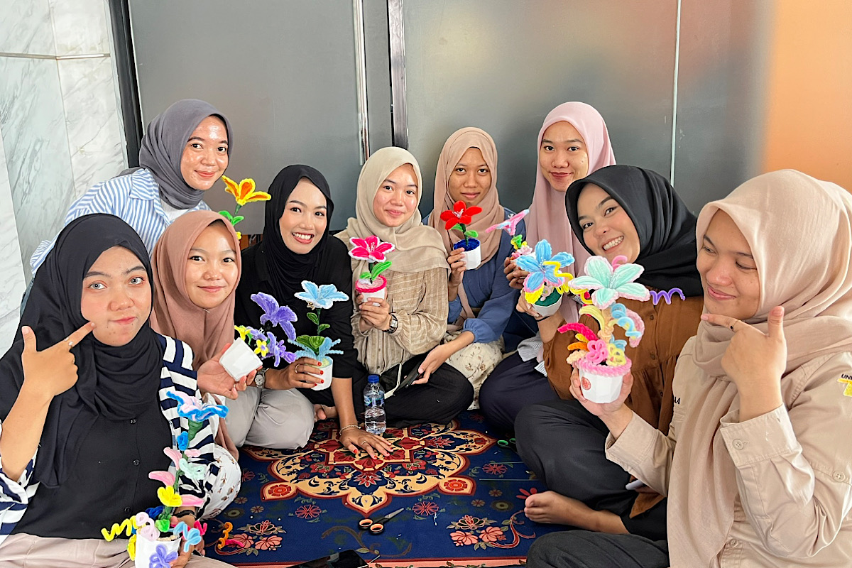 Kreativitas Jadi Modal Utama, PTBA Latih 30 Peserta Kembangkan Kerajinan Pipe Cleaner