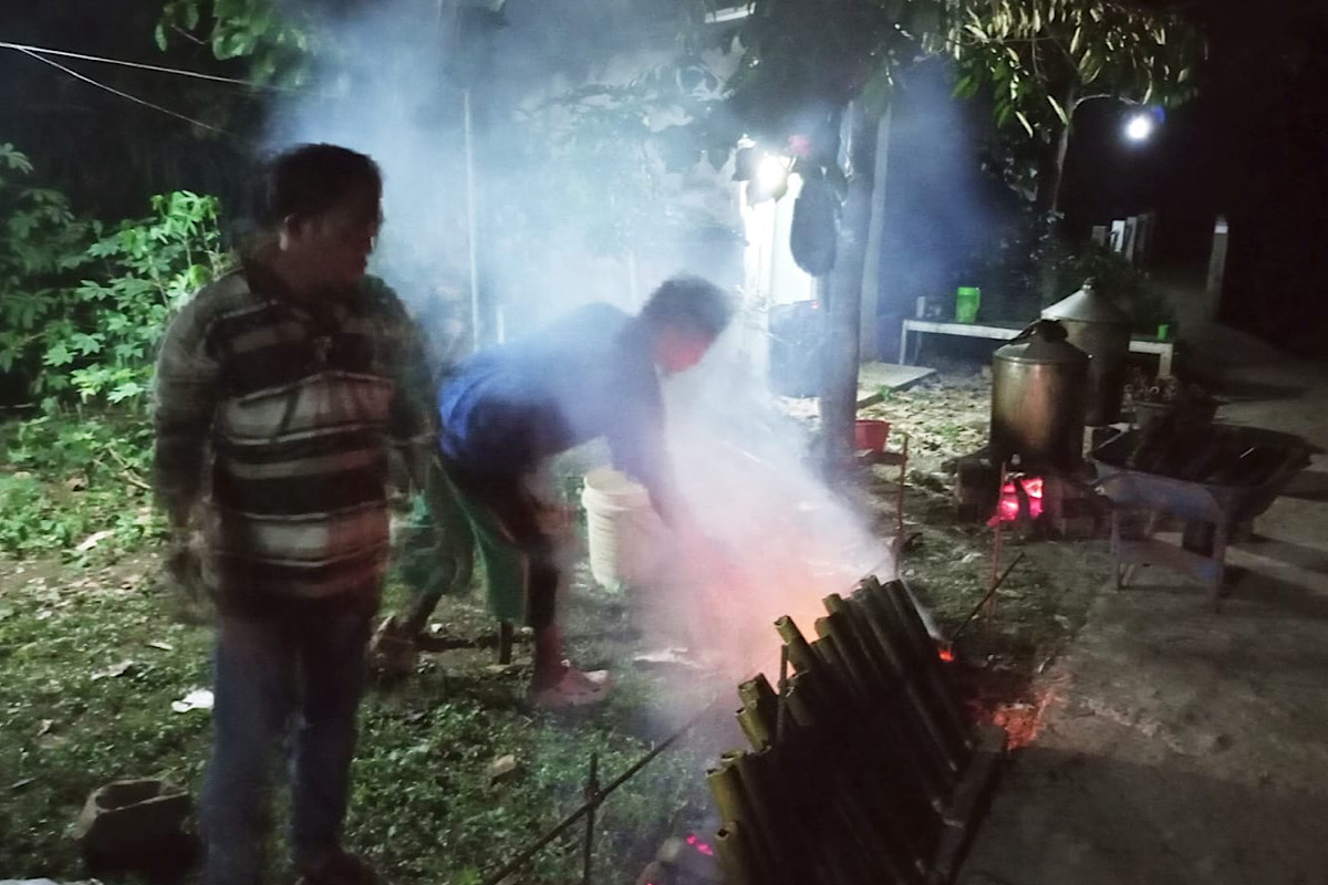 Sambut 10 Muharram, Warga Karang Raja Lestarikan Tradisi Melemang