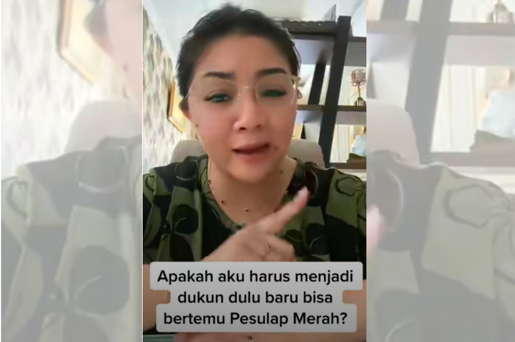 Nah Lho...Pesulap Merah Kena Damprat Emak-Emak, Karena Sebut Pengobatan Ibu Ida Dayak Biasa Aja