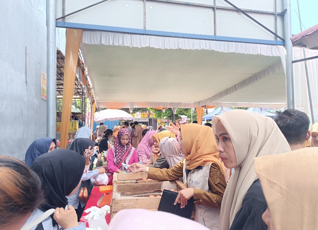 Operasi Pasar Murah di Kayuagung Bantu Masyarakat Dapatkan Sembako Murah