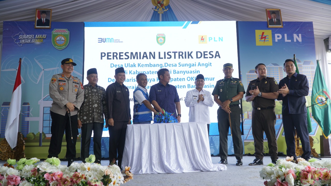 Senyum Masyarakat Sumatera Selatan Di Awal Tahun 2023, PLN Resmikan Pembangunan Listrik Di 4 Desa