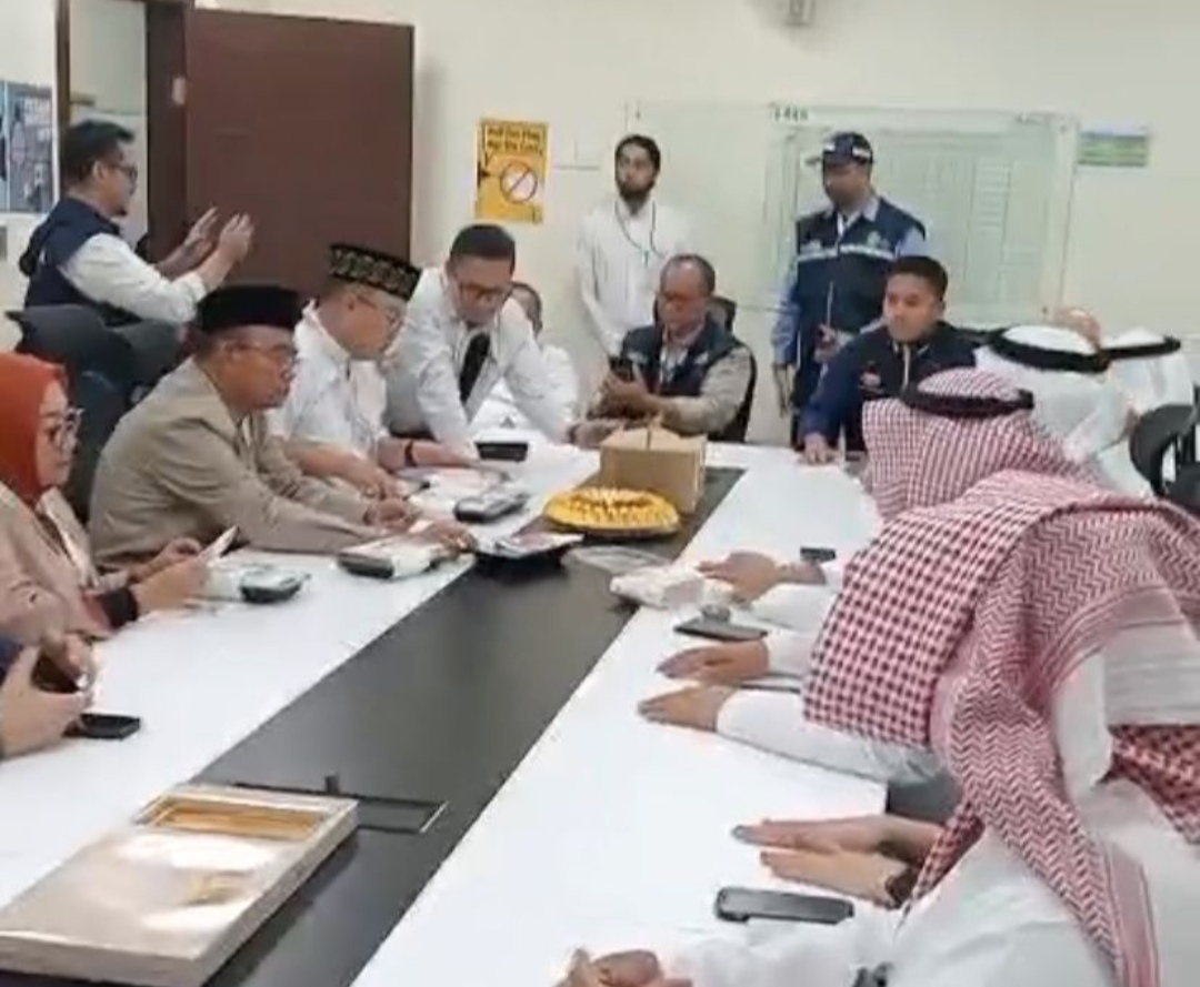 Pabrik Makanan Siap Saji untuk Jemaah Haji Indonesia Ditinjau Anggota Amirul Hajj