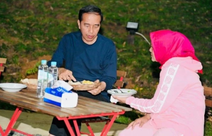 Bukan Perhiasan dan Barang Branded, Ini Hadiah Spesial dari Presiden Jokowi untuk Iriana