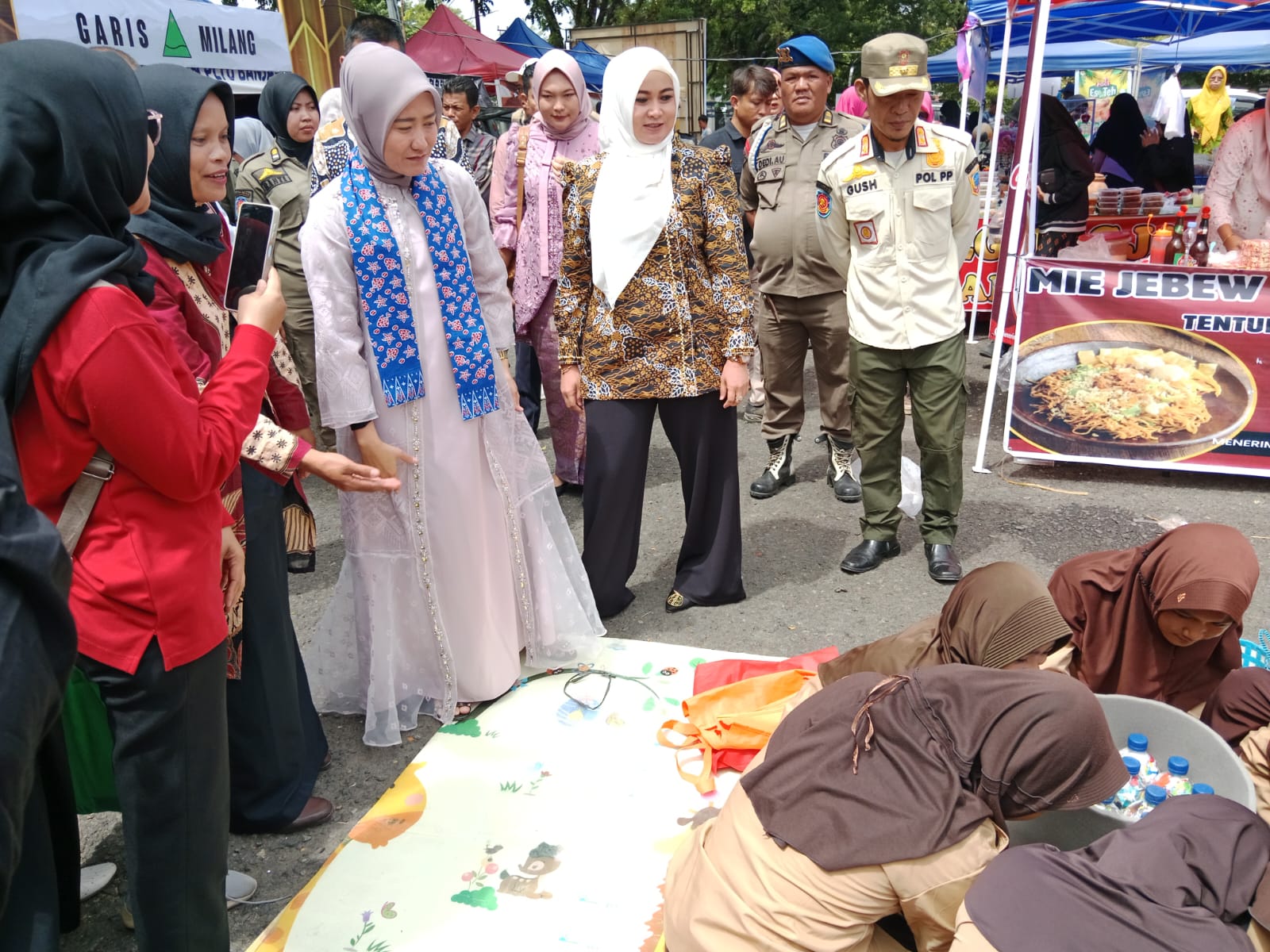 Wabup Lahat Tekankan Pentingnya Keberlanjutan di Banjar Sari Mini Expo & Festival Lemang 2025