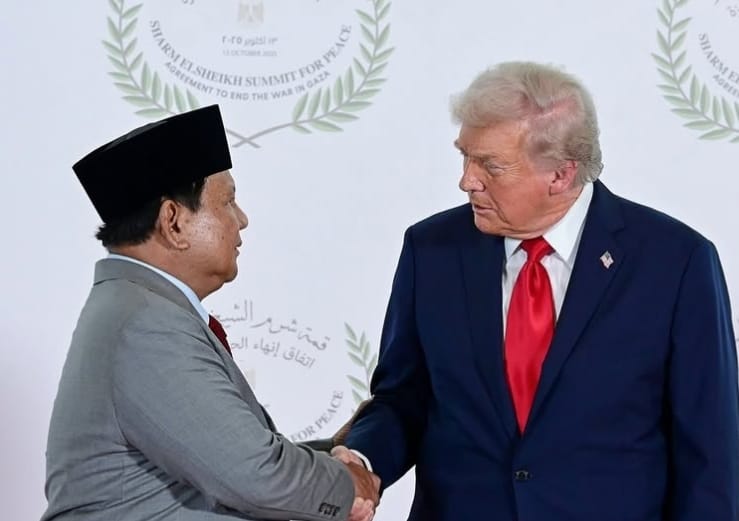 Momen Bersejarah, Jabat Tangan Pujian Presiden Trump kepada Presiden Prabowo di KTT Perdamaian Sharm El-Sheikh