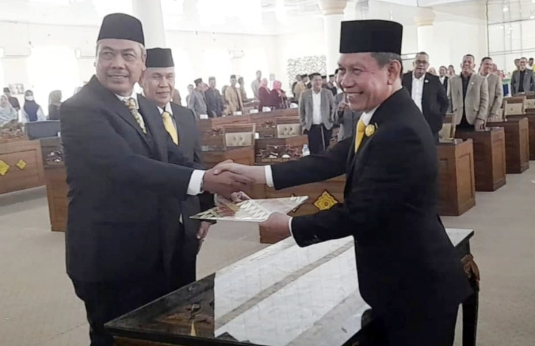 Pelantikan PAW 2 Anggota DPRD Ogan Ilir dari Partai Golkar Diwarnai Adu Argumen 