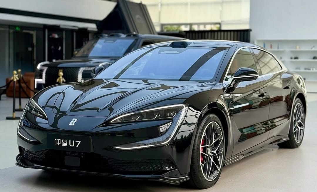BYD Yangwang U7 Terbaru Resmi Disiapkan, Baterai 150 kWh dan Jarak Tempuh Sekali Cas Tembus 1.000 Km