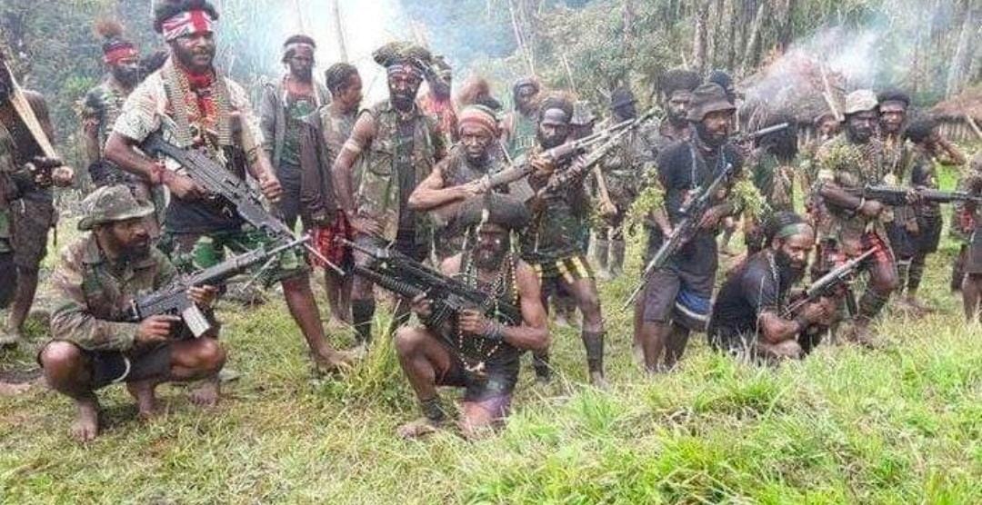 Mengerikan! Ternyata Ini Penyebab Baku Tembak Antar Saudara Yang terjadi di Papua