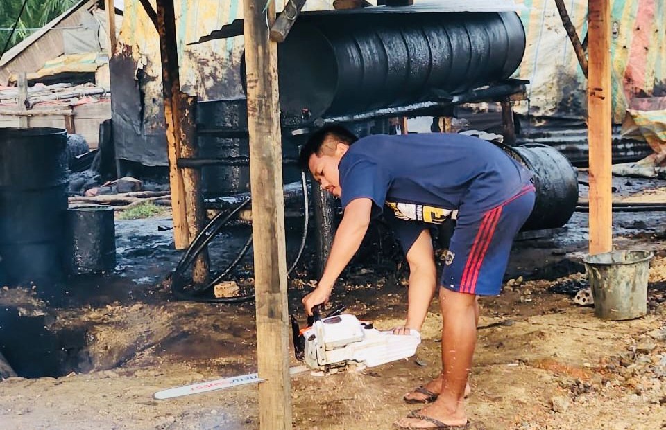 Sadarkan 17 Pemilik 19 Tungku Penyulingan Minyak Ilegal di Sanga Desa Muba