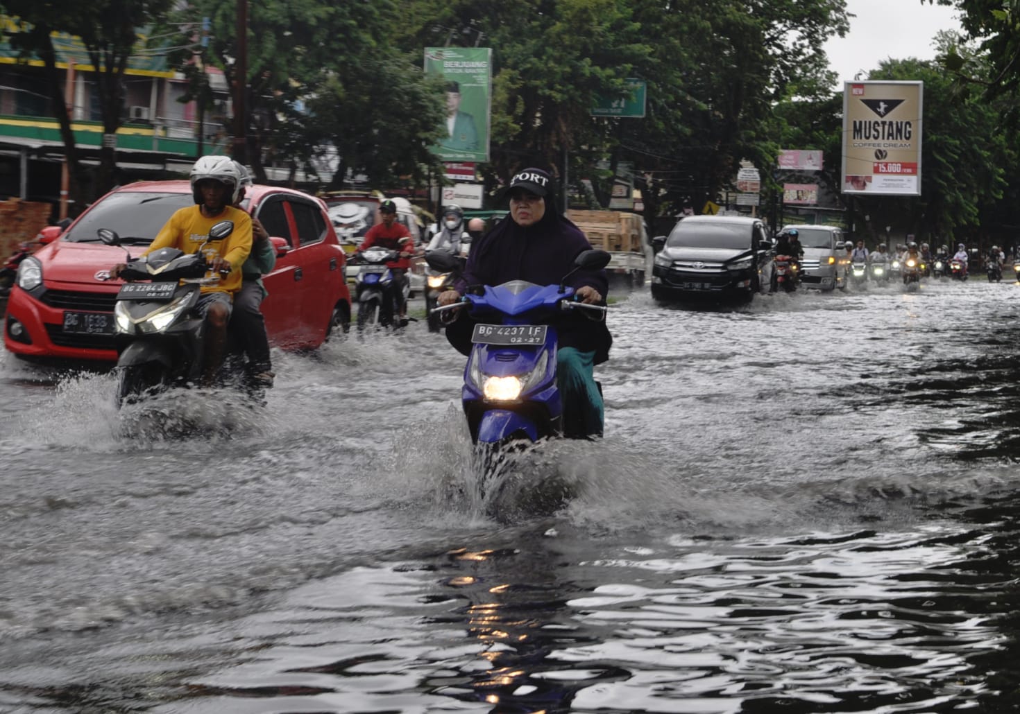 Diguyur Hujan Deras, Sejumlah Titik di Kota Palembang Terendam Banjir