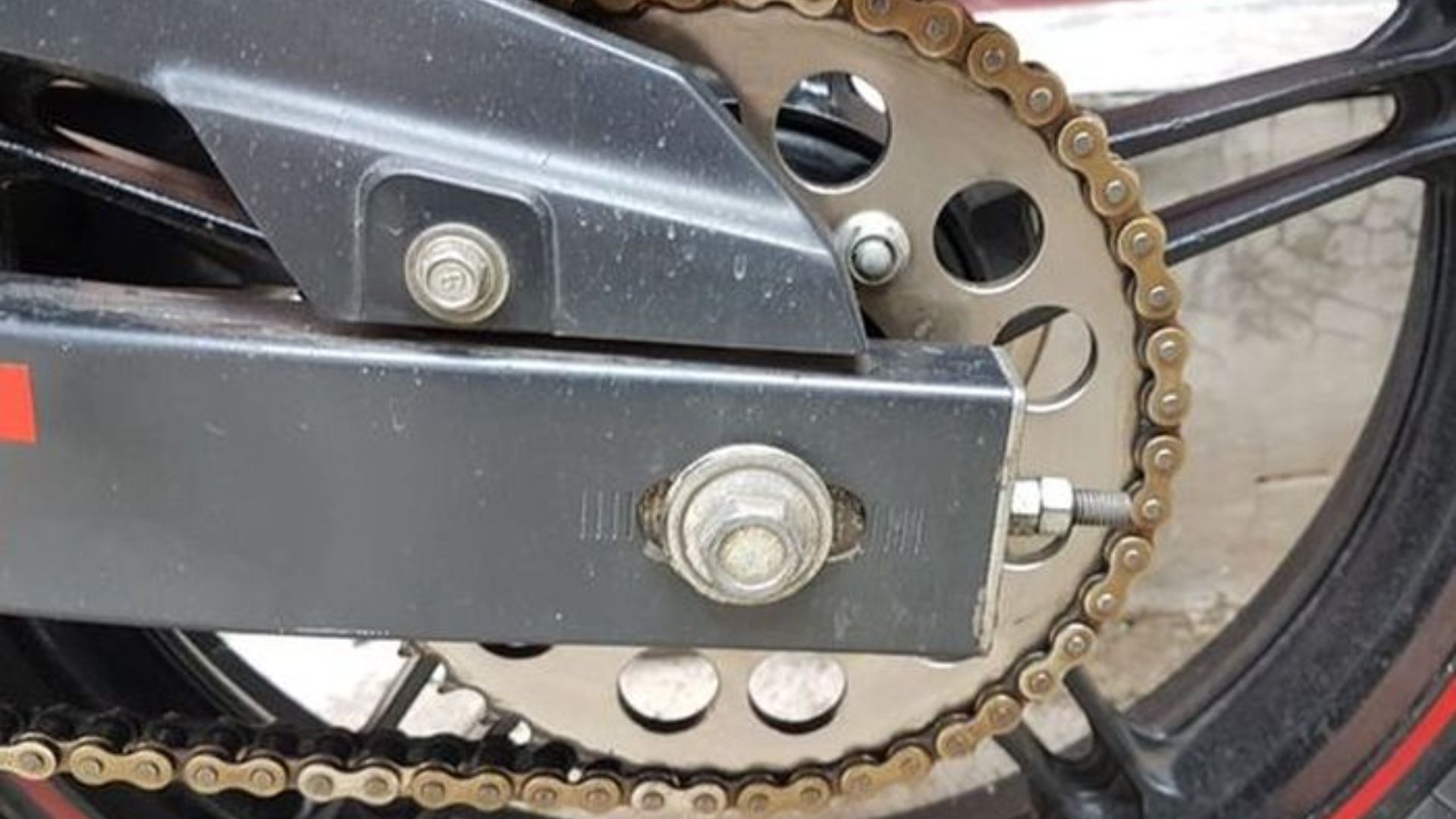 Cara Melumasi Rantai Motor yang Benar Setelah Mudik Jarak Jauh dengan Perawatan Tepat: Bersih dan Awet