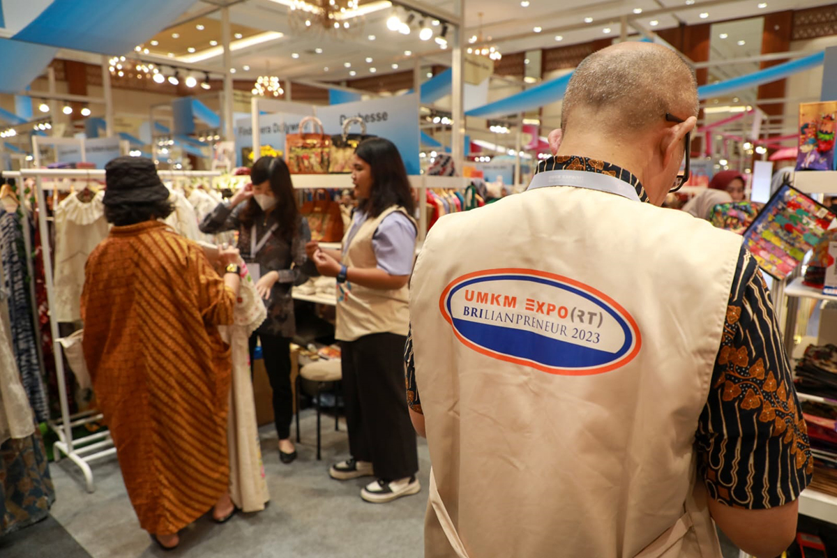 Produk Anyaman Dapatkan Peluang Business Matching di UMKM Expo Brilianpreneur 2023