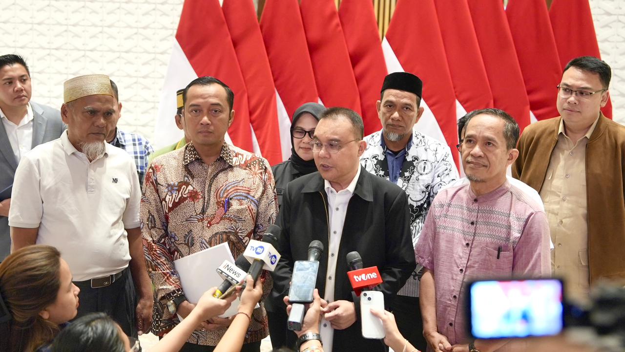 Presiden Prabowo Kembalikan Status 2 Guru Asal Luwu Utara