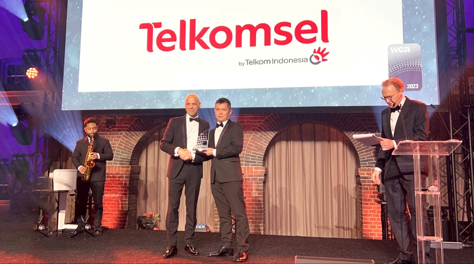 LUAR BIASA! Telkomsel Raih Penghargaan Global World Communication Award 2023 untuk Best Digital Transformation