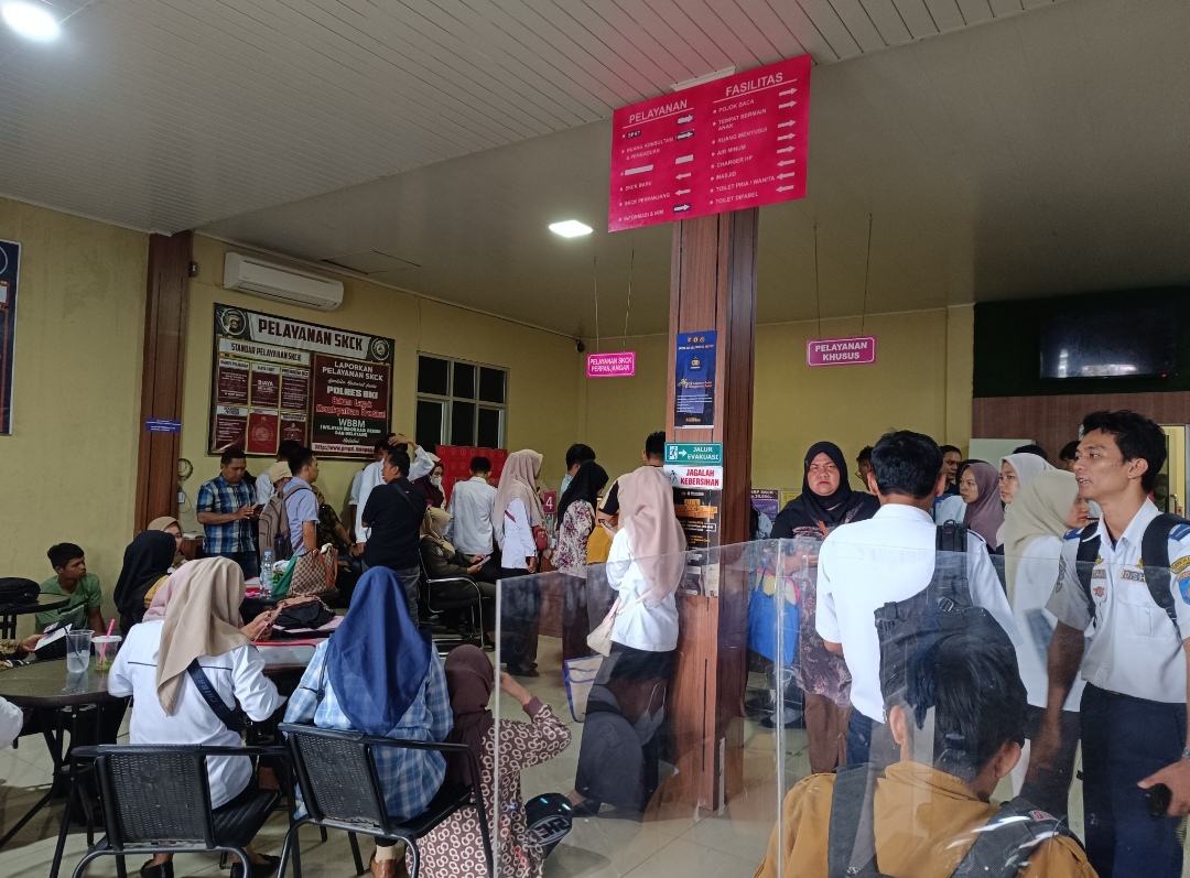 Pemohon Pembuatan SKCK di Polres OKI Membludak, Tambah Petugas